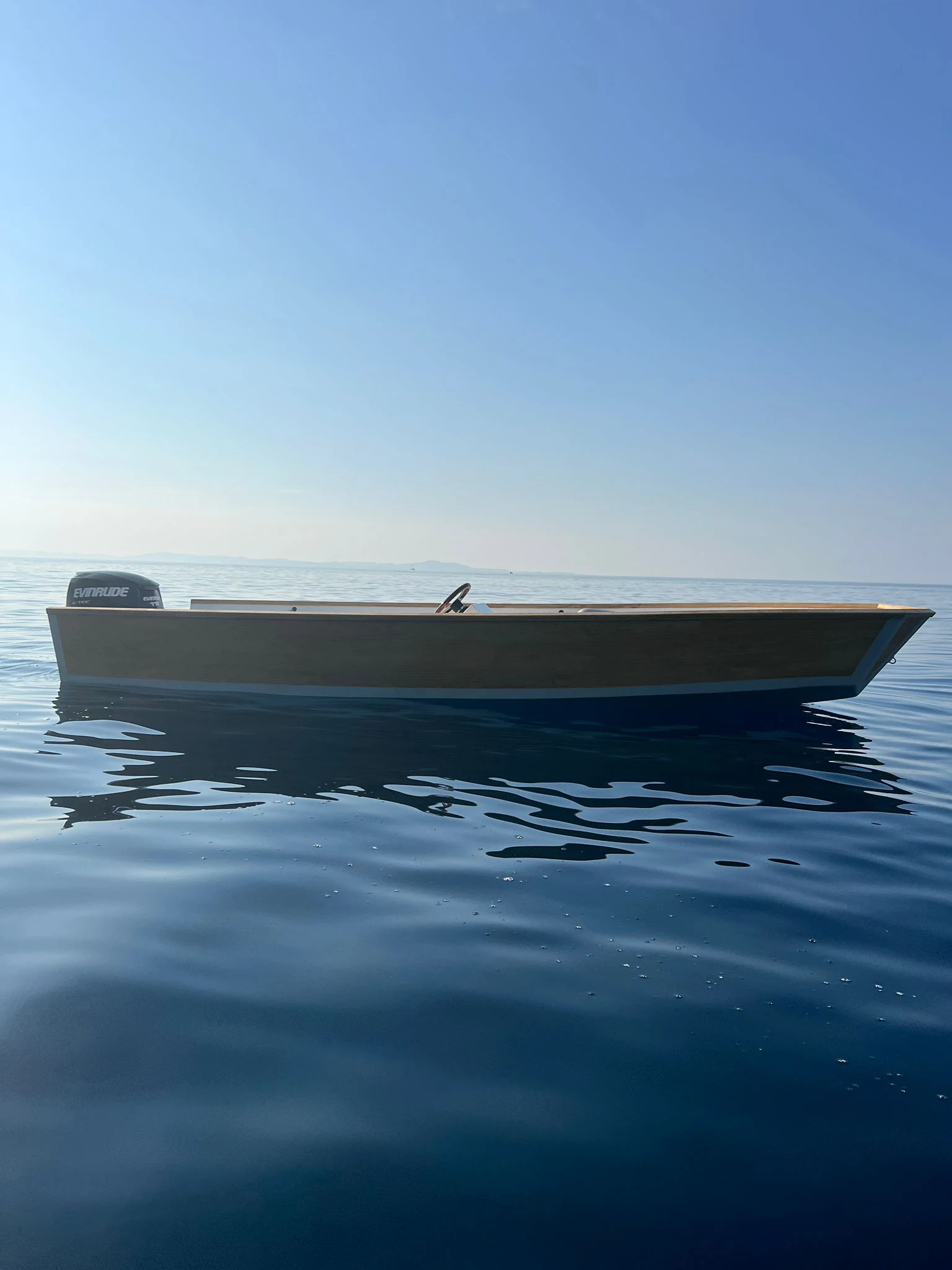 RUDI 6.0 motorboat
